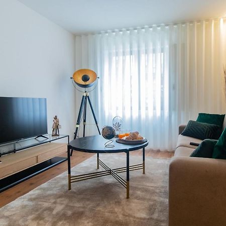 Stunning Apartment W/ Free Parking By Lovelystay Porto Dış mekan fotoğraf