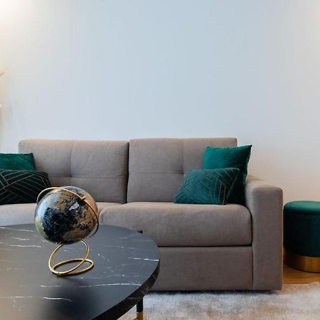 Stunning Apartment W/ Free Parking By Lovelystay Porto Dış mekan fotoğraf
