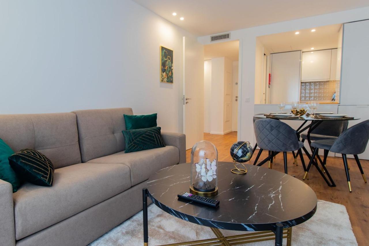 Stunning Apartment W/ Free Parking By Lovelystay Porto Dış mekan fotoğraf