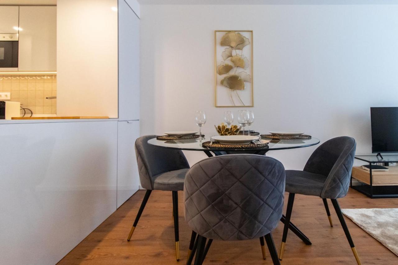Stunning Apartment W/ Free Parking By Lovelystay Porto Dış mekan fotoğraf